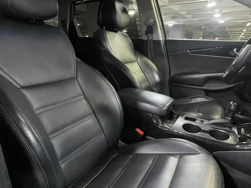 Kia Sorento 3.3 V6 EX Piel 7 Pasajeros At