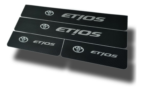 Imagen 1 de 4 de Protector Cubre Zócalos Carbono  Toyota Etios Envio Gratis