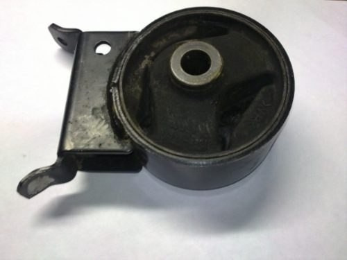 Base De Motor Izquierda Toyota Yaris Años 2000/2005