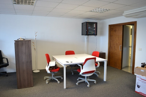 Oficina En Venta - Monoambiente En Ciudad Vieja
