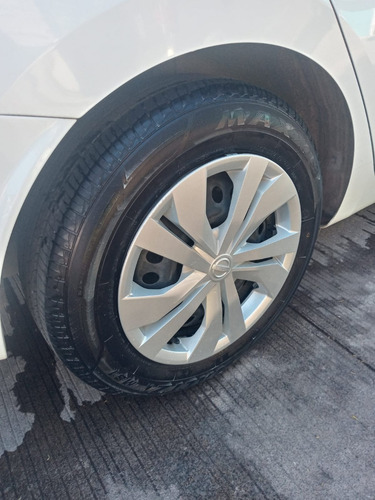 Imagen 13 de 15 de Nissan Versa Sense Mt