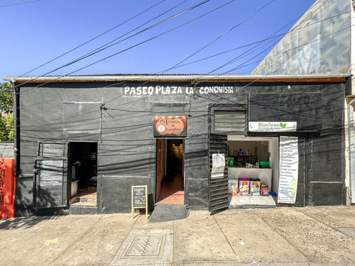 Valparaíso. Vende Casa Con Paseo Comercial Y Dptos Privados