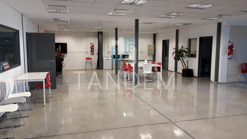 Imagen 8 de 9 de Alquiler Excelente Galpón - Imagen Comercial Y 700 M2 De Oficinas Zona Industrial De Pacheco