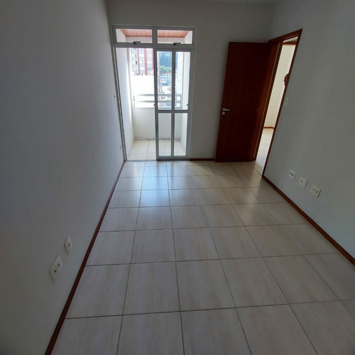 Imagem 2 de 14 de Apartamento Quarto E Sala Cozinha Banheiro Sacada Com Varand