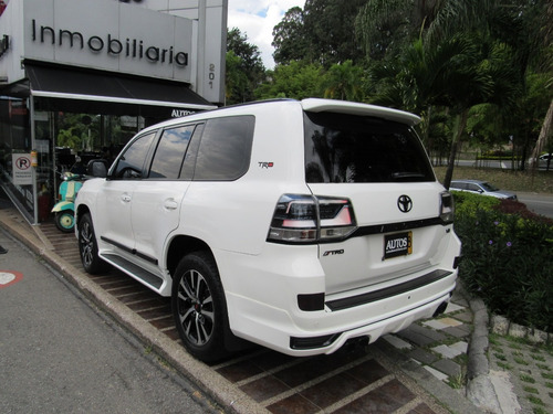 Toyota Sahara Lc200 At Sec Diesel Cc4500