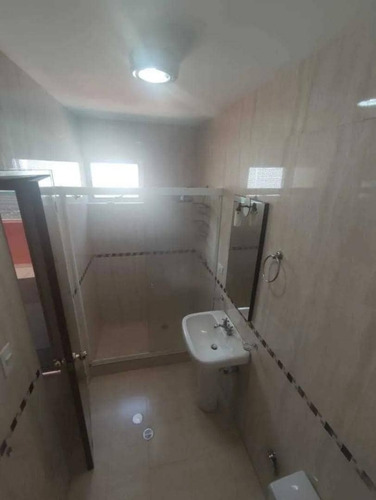 Townhouse En Alquiler El Castaño Maracay