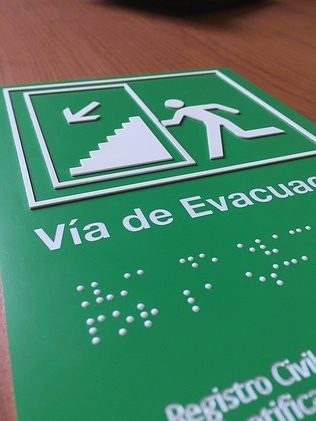 Imagen 7 de 8 de Impresión Señaletica Braille, Impresión Uv Cama Plana