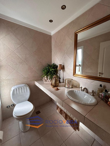 Casa En Venta En Barrio Santa Ana Moreno