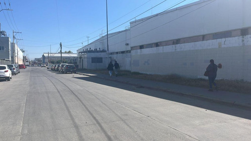 Terreno En Renta Con Bardas En Industrial Delta Leon, Gto A Unos Metros De Bodega Aurrerá Y Delta