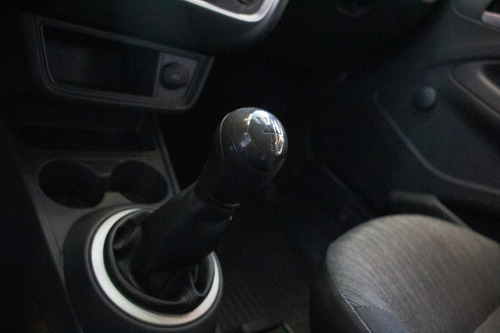 Imagen 12 de 13 de Volkwsagen Vw Saveiro Safety Cabina Simple Nafta 2014 Blanco