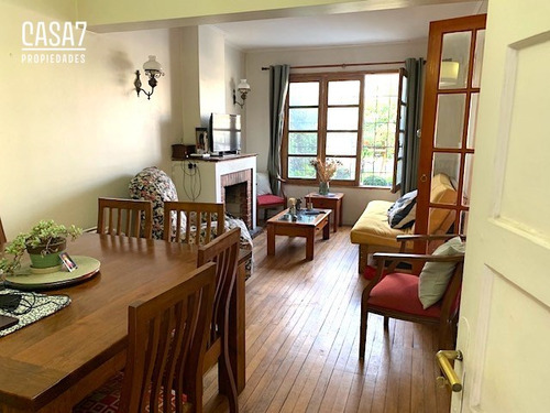 Casa En Venta De 3 Dorm. En Ñuñoa