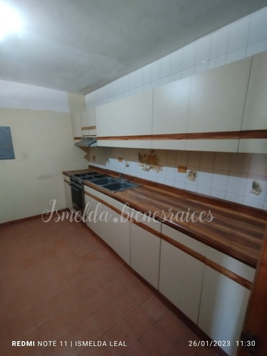 Imagen 9 de 11 de Galpón Con Apartamento En El Centro De Cagua En Venta