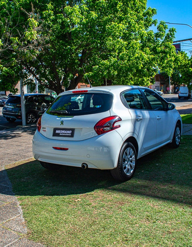 Imagen 5 de 18 de Peugeot 208 Active 1.6