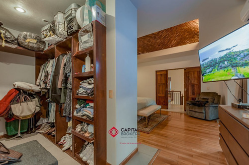 Casa En Venta De Lujo Bugambilias Zona Sur