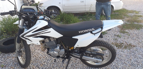 Imagen 2 de 4 de Honda Tornado