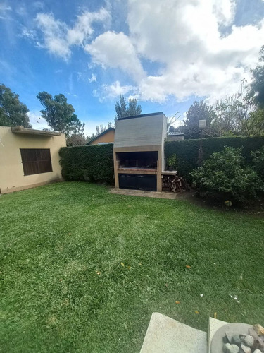 Venta Casa 3 Ambientes Lujan Gran Lote Con Pileta
