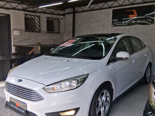 Ford Focus Sedan Titanium 2.0 PowerShift