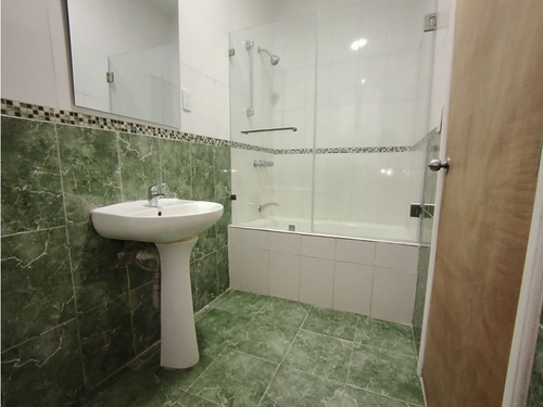 Venta De Apto Residencias Monte Blanco Cerca Del C.c. El Recreo