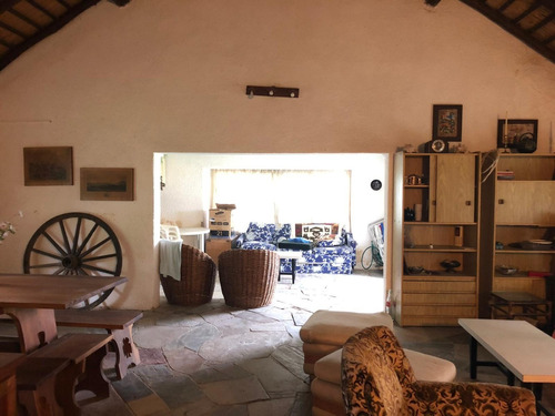 Vendo Casa En Barrio Residencial El Cortijo