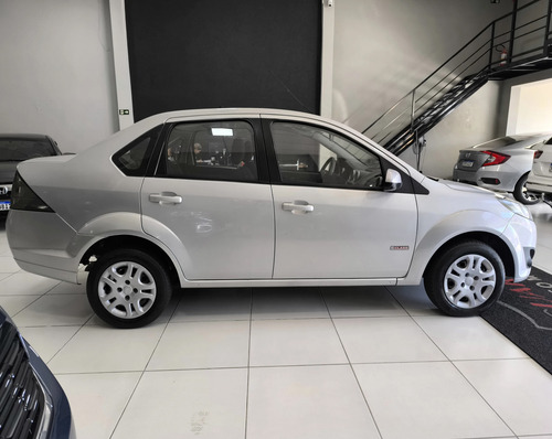 Ford Fiesta 1.6 MPI CLASS SEDAN 8V FLEX 4P MANUAL