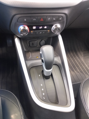 Chevrolet Onix Sedan 5 Puertas