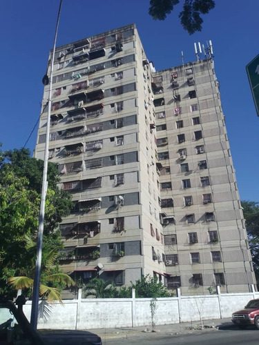 Habitación En Zona Centrica De Guarenas Sector El Saman