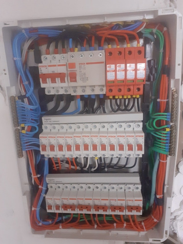 Imagem 1 de 1 de Serviço De Elétrica Predial E Residêncial