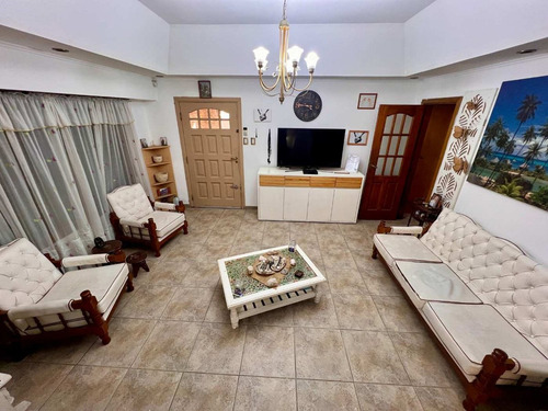 Casa 4 Ambientes En Venta En Lomas De Zamora