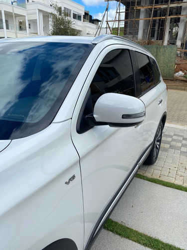 Imagem 8 de 12 de Mitsubishi Outlander - 2019/2020 3.0 Mivec V6 Gasolina Hpe-