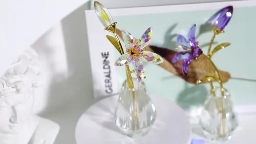 Ramo De Lirios De Cristal Con Florero - Figura De Colección