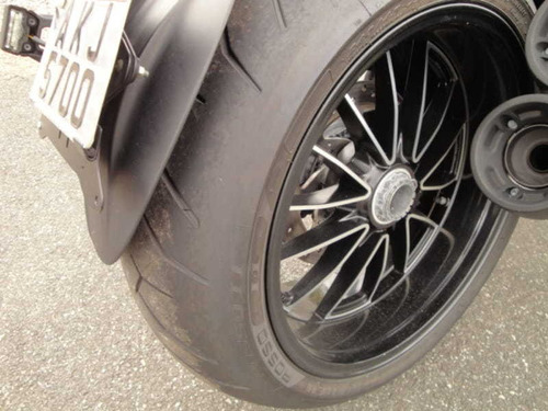 Imagem 4 de 13 de Ducati Diavel 1198 Black 2012