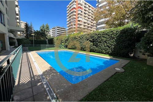 Departamento Cercano A La Rotonda Atenas