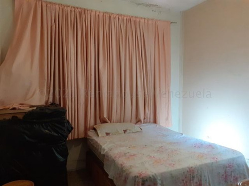 Imagen 6 de 12 de Casa De 2 Niveles Y Local Comercial .calle Santa Rosa. San Juan De Los Morros. Código 22-14437 Yinett A.