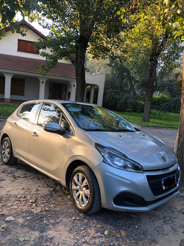 Peugeot 208 1.5 Active