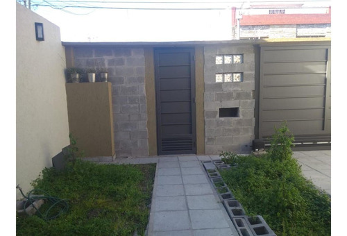 Imagen 2 de 10 de Excelente Tipo Casa En Buena Zona