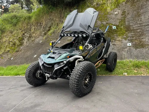 Can Am Maverick R 2024-muchos Extras