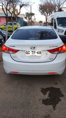 Hyundai Elantra Md 1.6 Gls Ac 2Ab Abs