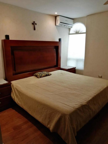 Imagen 7 de 17 de Casa De 3 Recamaras Y 5 Baños Y Cochera Para 2 Carros
