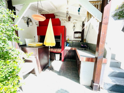 Imagen 16 de 30 de Venta Casa 4 Amb Cochera Quincho Bernal Centro