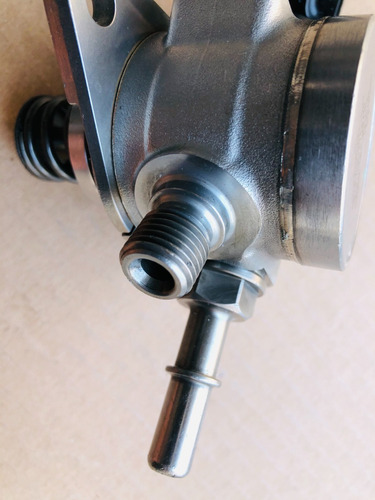 Imagen 5 de 9 de Bomba Alta Presion Gasolina 2012-2018 Ford Focus Cm5e9d376