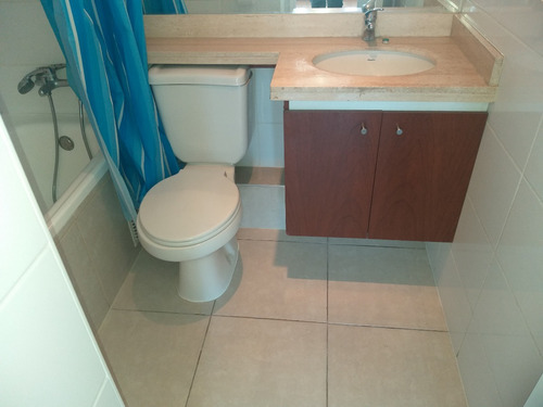A Pasos Del Metro Irarrazaval 2 Dorm. 2 Baños.