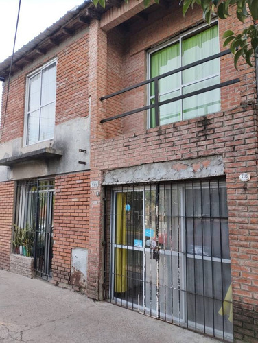 Venta De Casa 2 Plantas Con Cochera, 3 Unidades En Bloque En