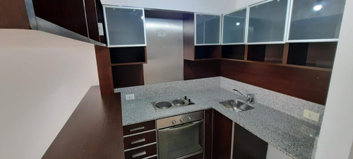 Departamento En Recoleta En Alquiler Con Balcón, Amenities