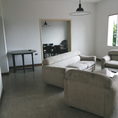 Imagen 2 de 15 de Se Vende Casa 500m2 3h+s/3b+s/3p Las Palmas
