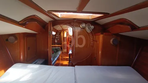 Velero Lef 34 (1990)