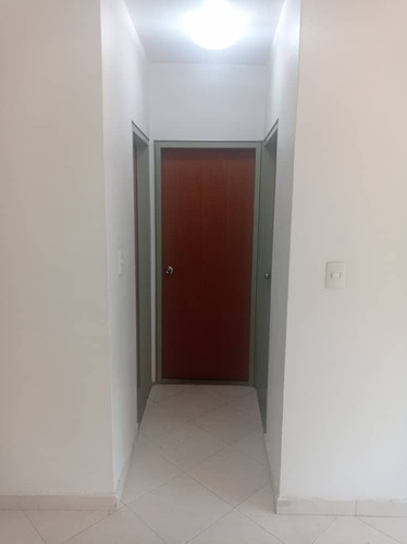 Apartamento En La Urb. Las Chimeneas, Conjunto Residencial Tierra Encantada Lis - Ali