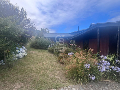 Hermosa Casa Con Vista Al Lago Ranco.