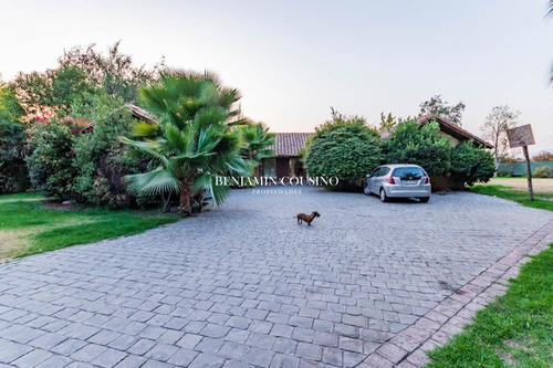 Casa En Arriendo De 4 Dorm. En Colina