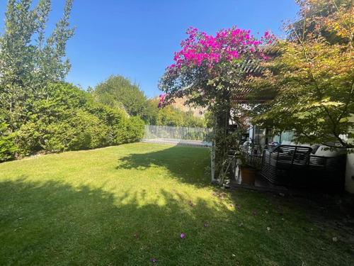 Se Vende 3d, 3b + Servicio, Piscina Y Quincho