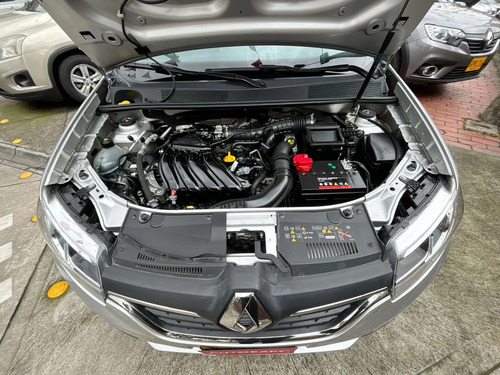 Renault Logan Life + 2025